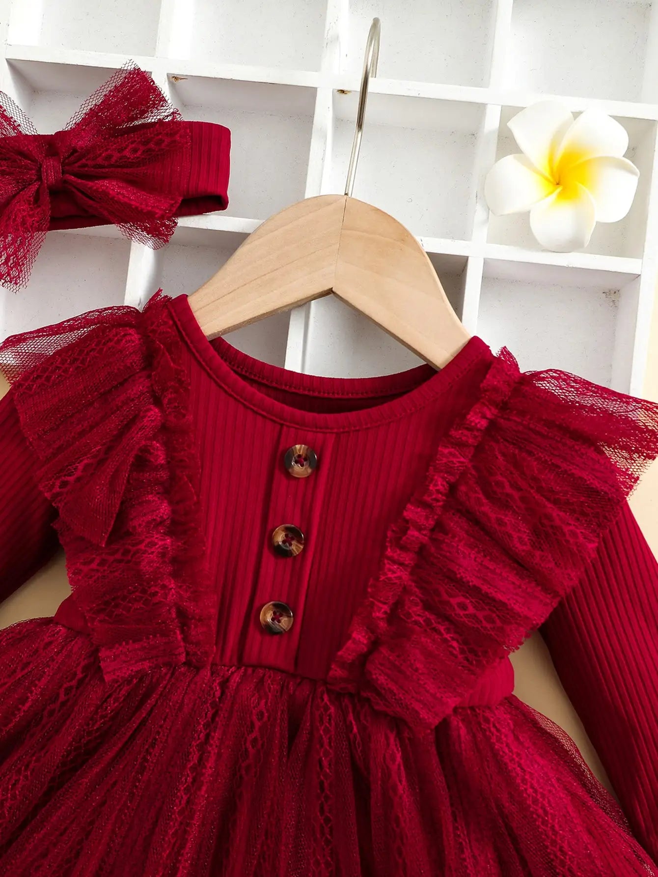 Two-Piece Baby Girl Romantic Small Flying Sleeve Long Sleeve Ruffled Mesh Dress + Bow Headscarf Spring And Autumn