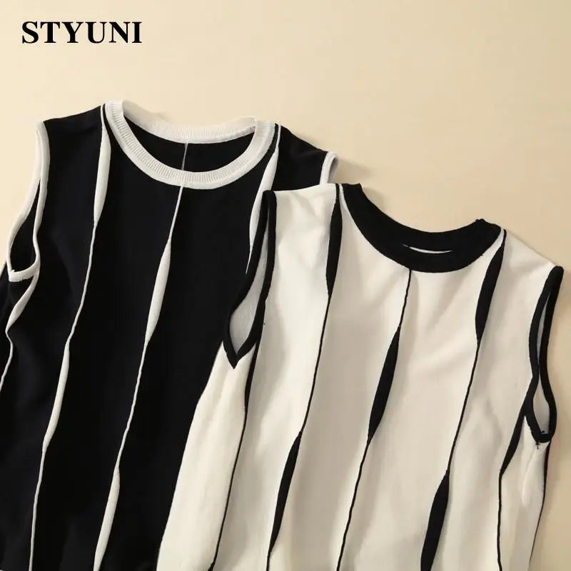 Striped Vintage Chic Round Neck Knitted Sleeveless Women's Vest Korean