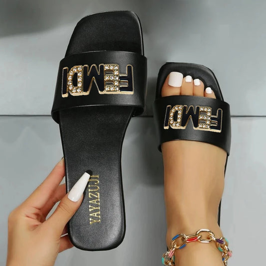Women Luxury Fashion Single Band Slides Minimalist Plain Outdoor Flat 2023 Sandals Summer New Sandy Beach Slippers Open Toe Shoe